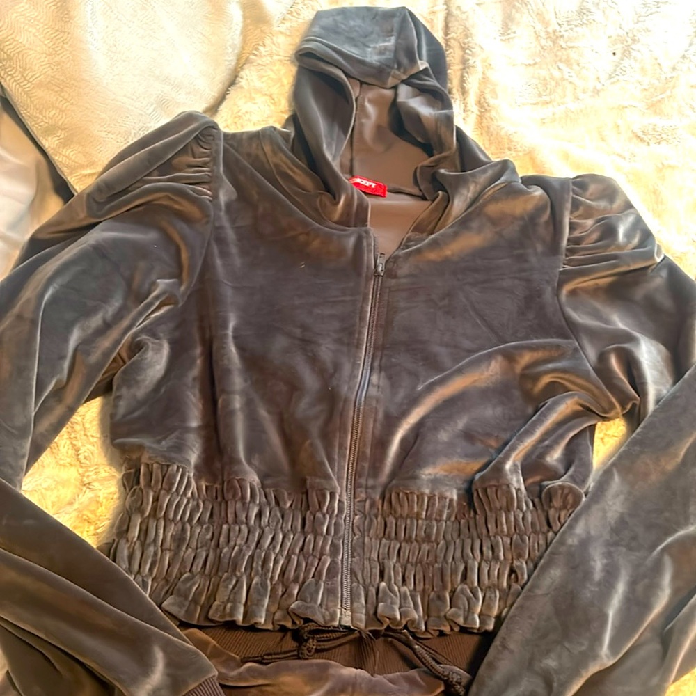 Crushed velvet sweatsuit